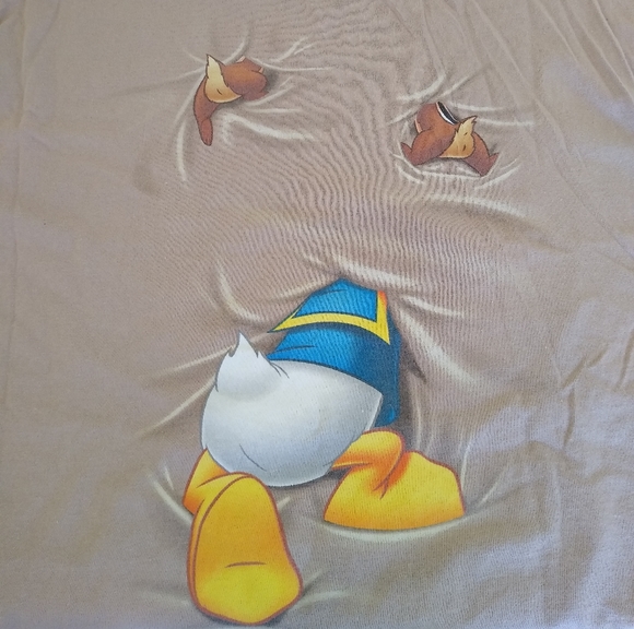 **Sold on eBay**2 Walt Disney World T-shirts XL - Picture 3 of 6